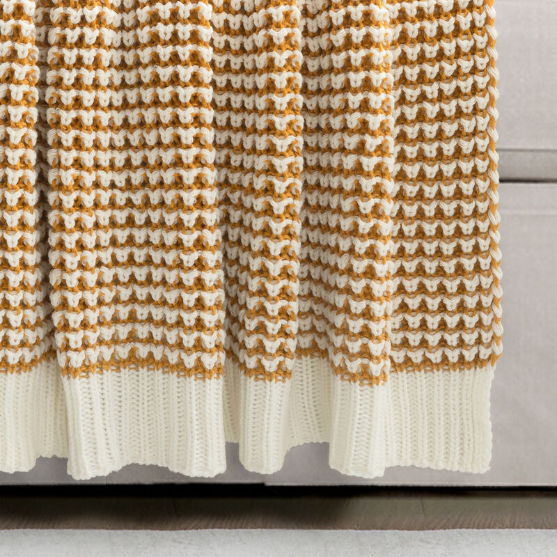 Chic And Soft Knitted Throw