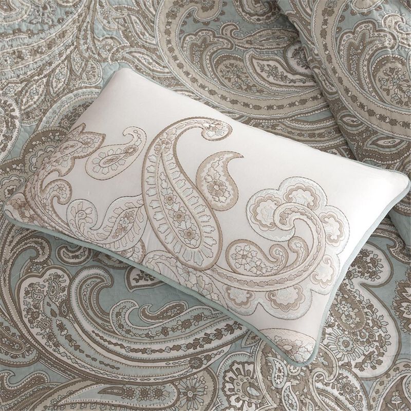 Gracie Mills Vicky 4-Piece Paisley Cotton Percale Quilt Set with Throw Pillow