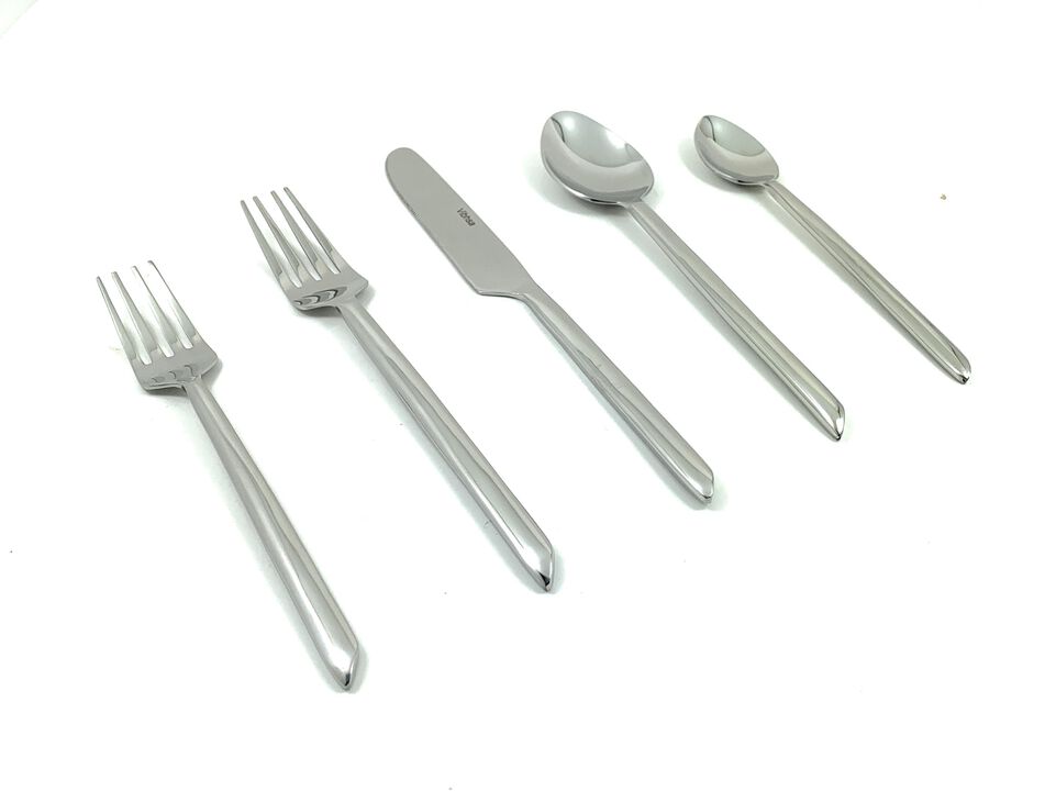 Silver Stainless Steel Flatware Set of 20 PC (Modern, Glossy)