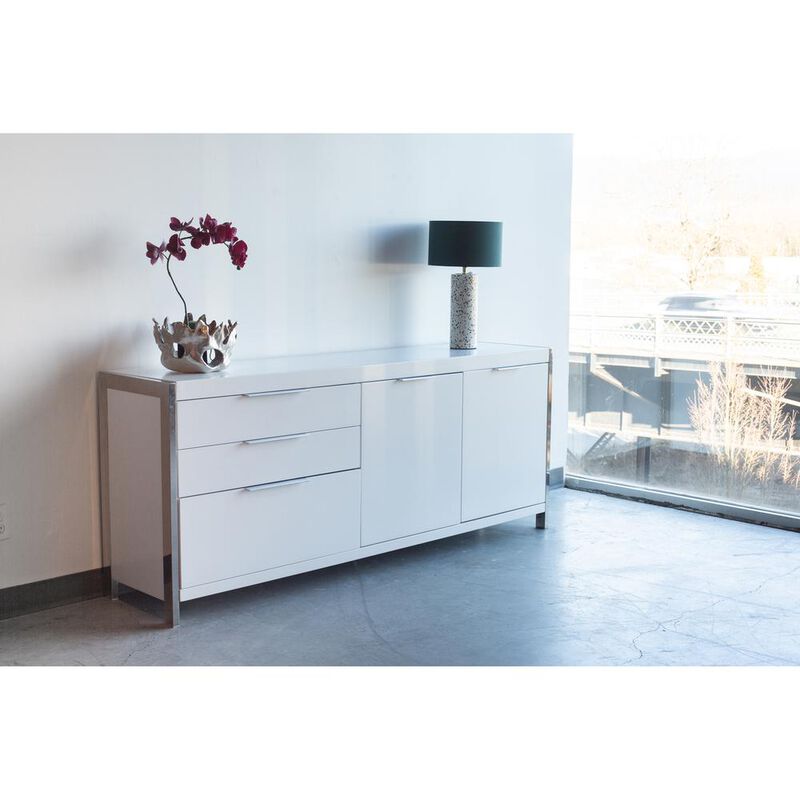 Moe�s Neo Sideboard