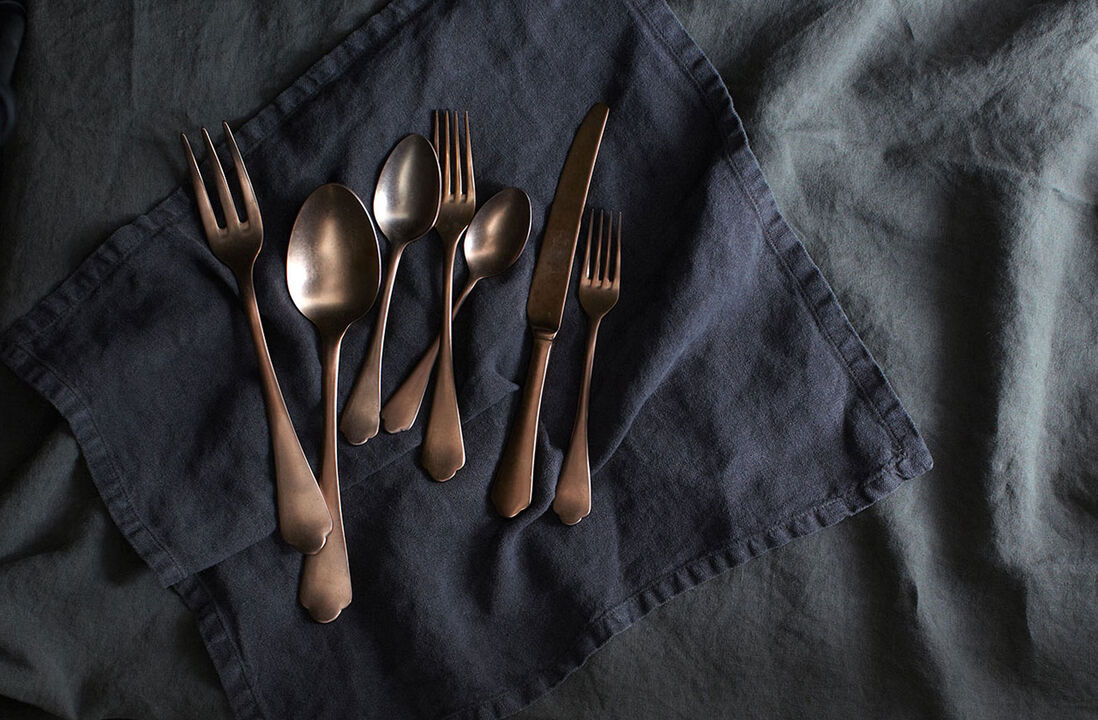 Pewter 7-Piece Serving Set in Bronze