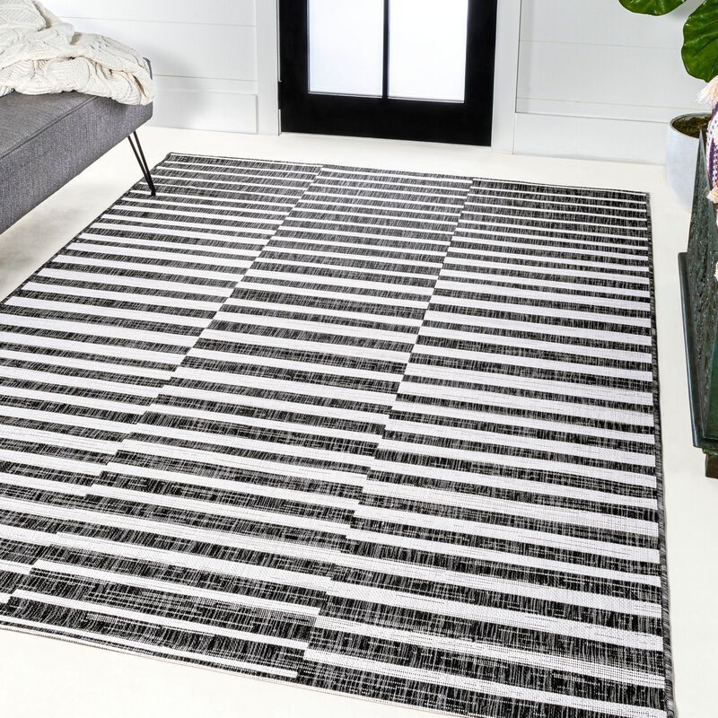 Sukie Modern Offset Stripe Indoor/Outdoor Area Rug