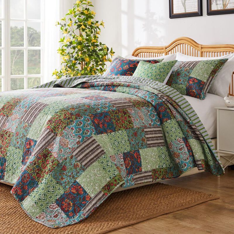 Greenland Home Fashions Jasmin Luxurious Comfortable 3 Pieces Quilt Set Jade King/Cal. King