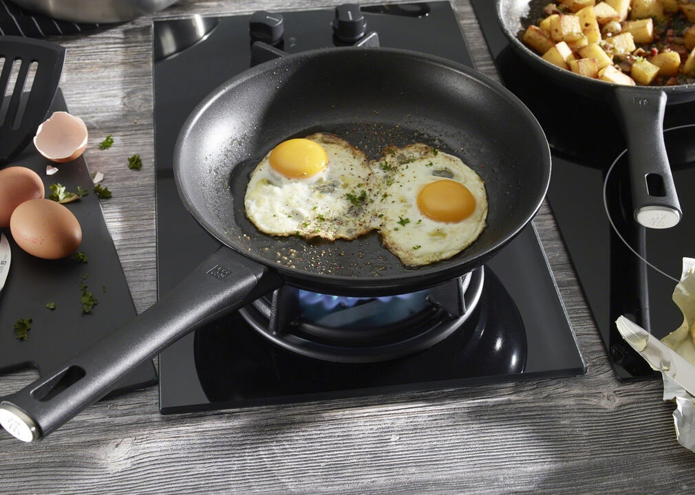 ZWILLING Madura Plus Forged 11-inch Nonstick Fry Pan
