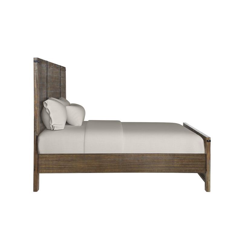 New Classic Furniture Furniture Galleon Traditional Queen Solid Wood Bed in Walnut