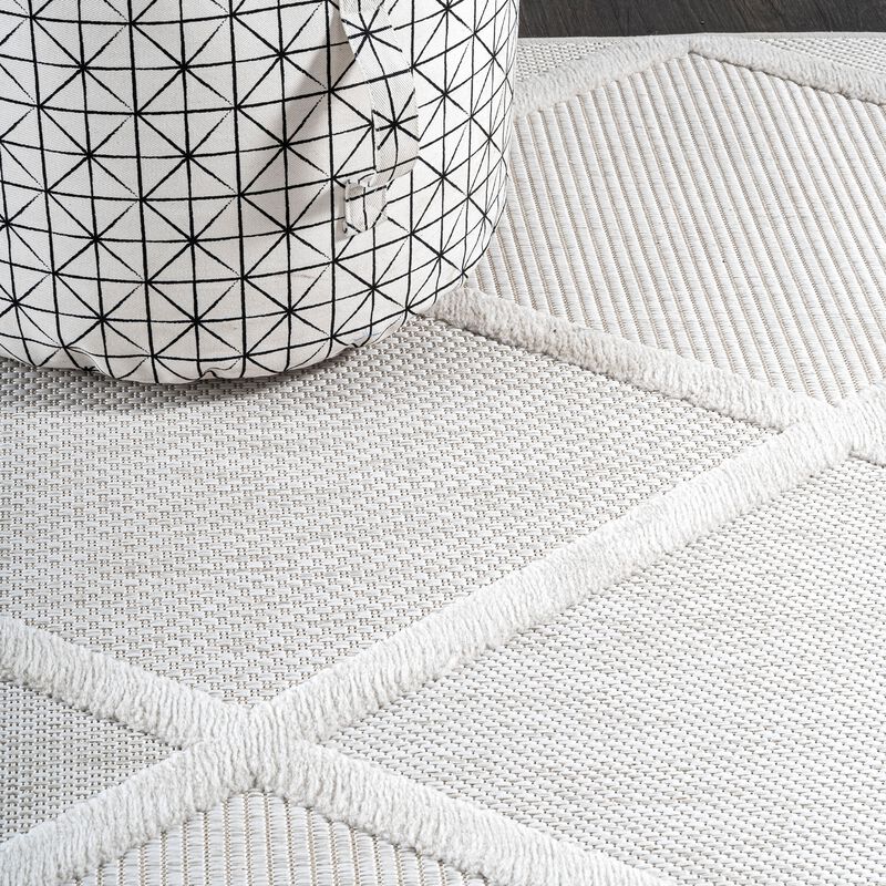 Salines Diamond Trellis Indoor/Outdoor Area Rug