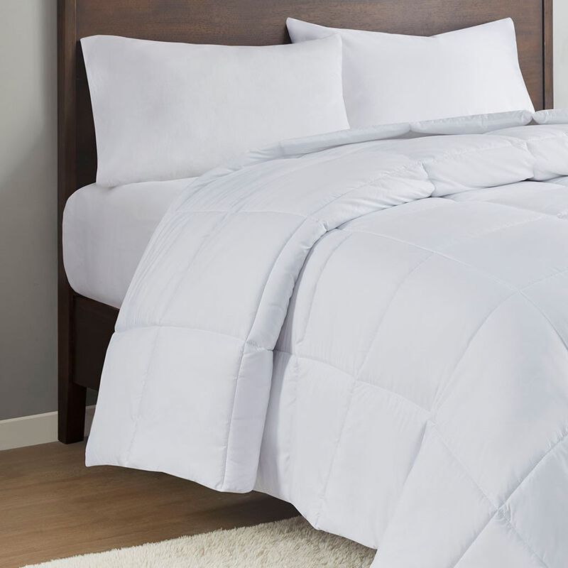 Gracie Mills Sims Oversized Microfiber Comforter with HeiQ Smart Temp Treatment