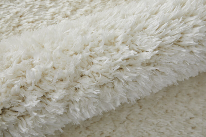 Darian 39K0F White 4' x 6' Rug