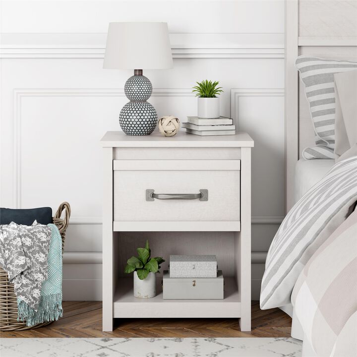 Bassinger Nightstand