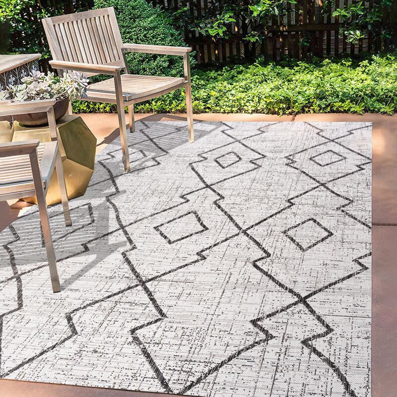 Carwa Tribal Diamond Trellis Indoor/Outdoor Area Rug