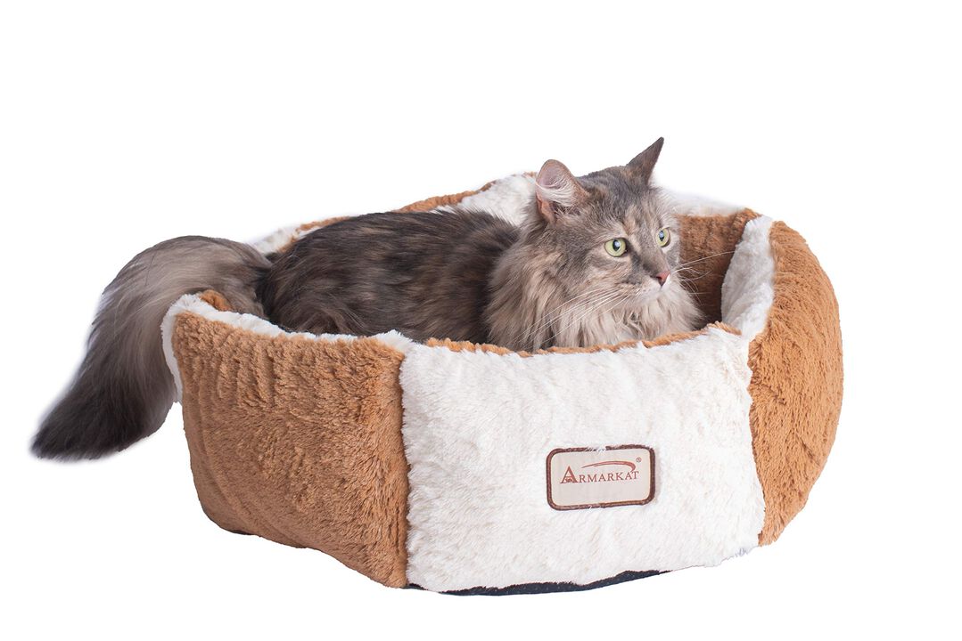 Aeromark Int'l Inc.Armarkat Pet Bed, C02NZS/MB, Brown & Ivory