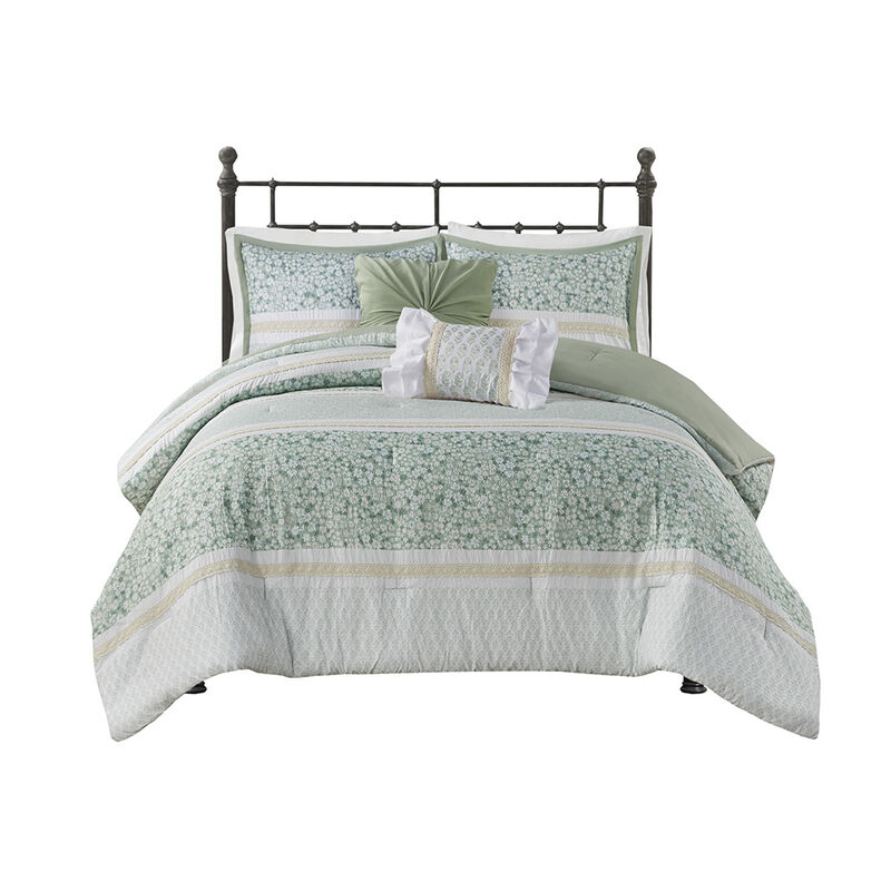 Gracie Mills Glenn Coastal Breeze 5-Piece Seersucker Comforter Ensemble with Coordinating Throw Pillows