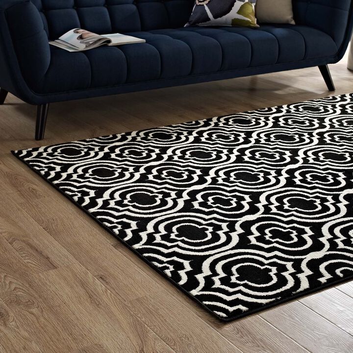 Frame Transitional Moroccan Trellis 5x8 Area Rug - Black and White
