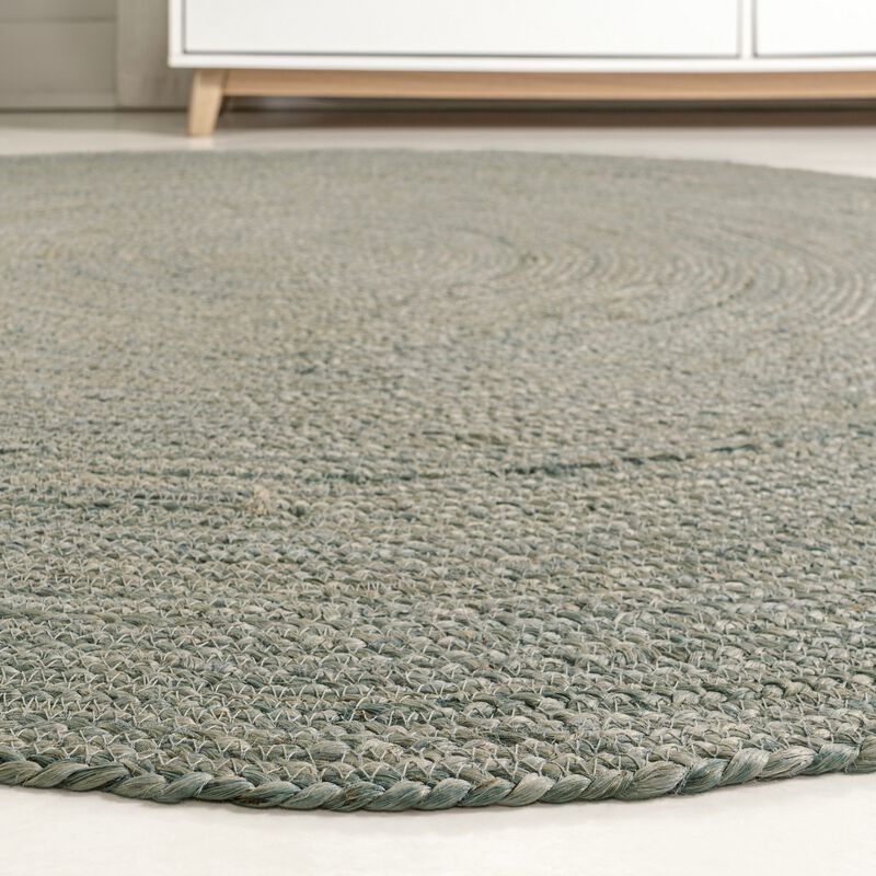 Zara Braided Coastal Cottage Round Jute. Round Area Rug