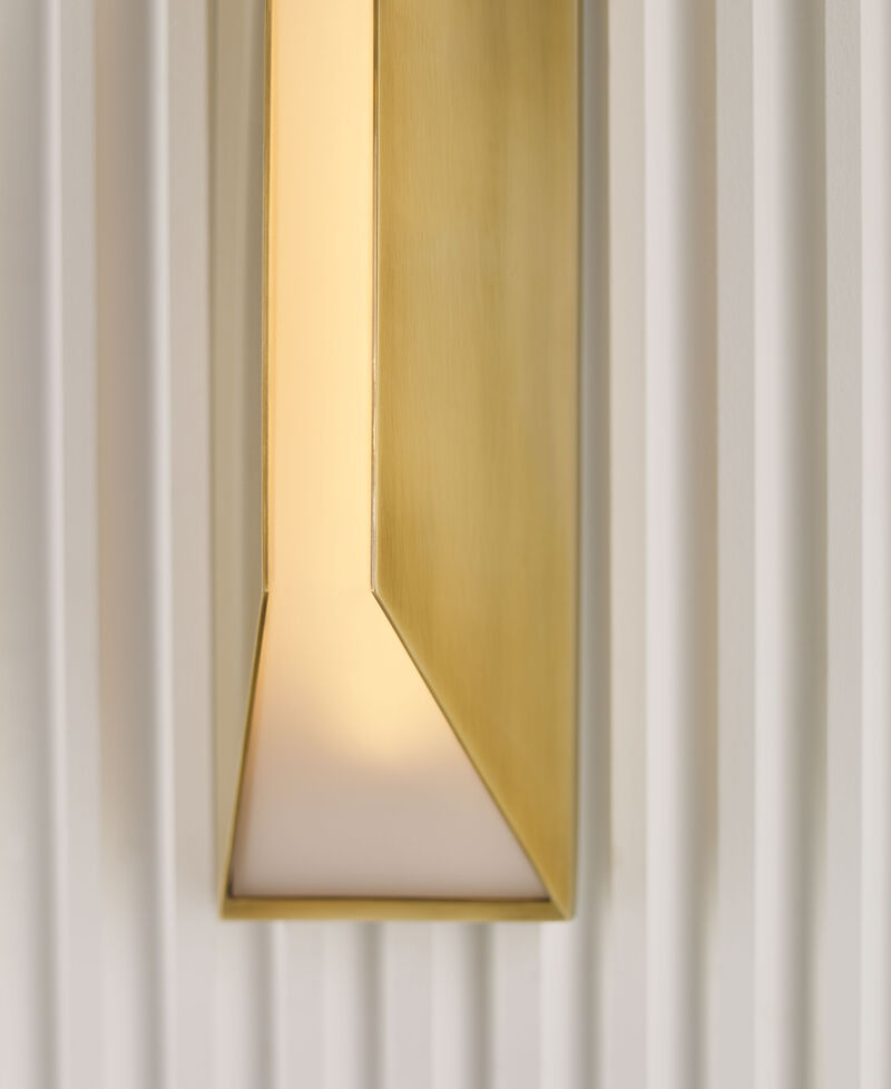 Stretto 24" Sconce