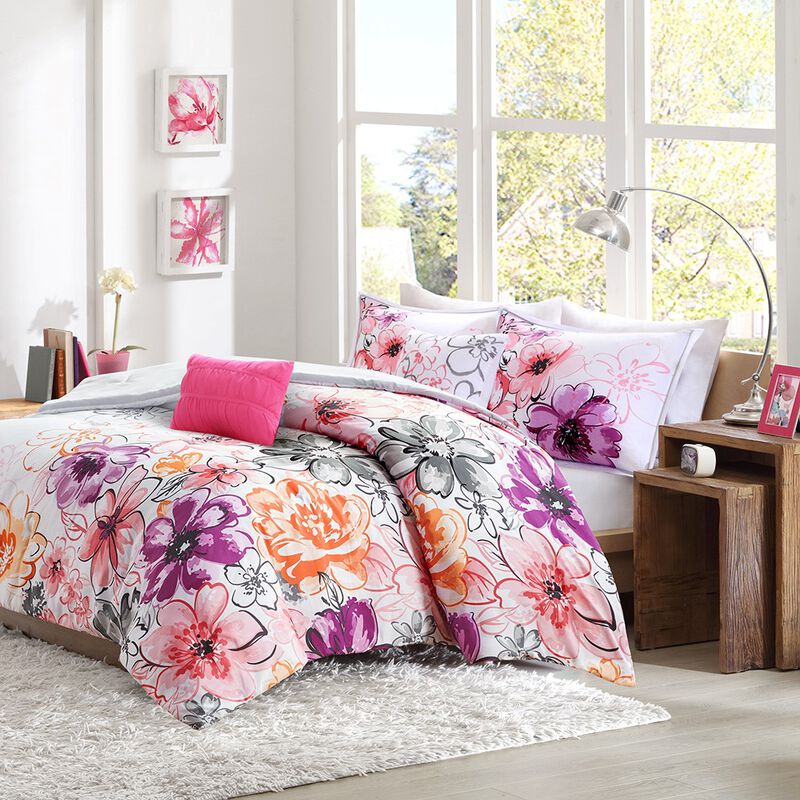 Gracie Mills Lysandra Floral Print Comforter Set