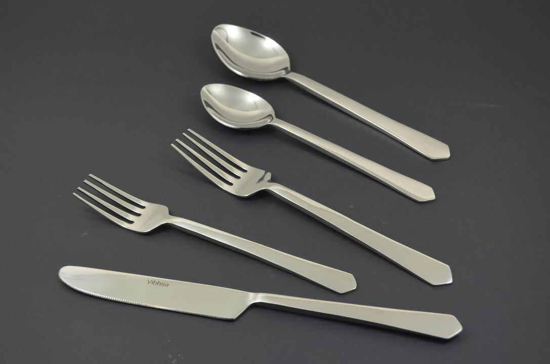 Stainless Steel Flatware Set of 20 Pieces (Silver Glossy)