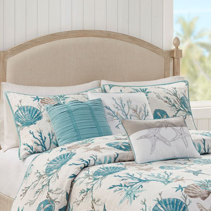 Gracie Mills Koreen 6-Piece Coastal Bliss Cotton Sateen Quilt Set with Throw Pillows