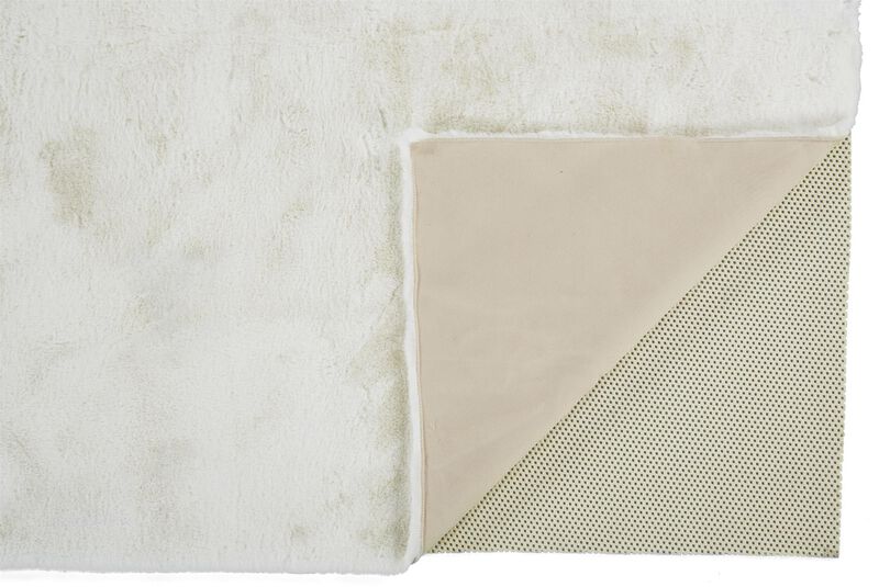 Luxe Velour 4506F White 4' x 6' Rug