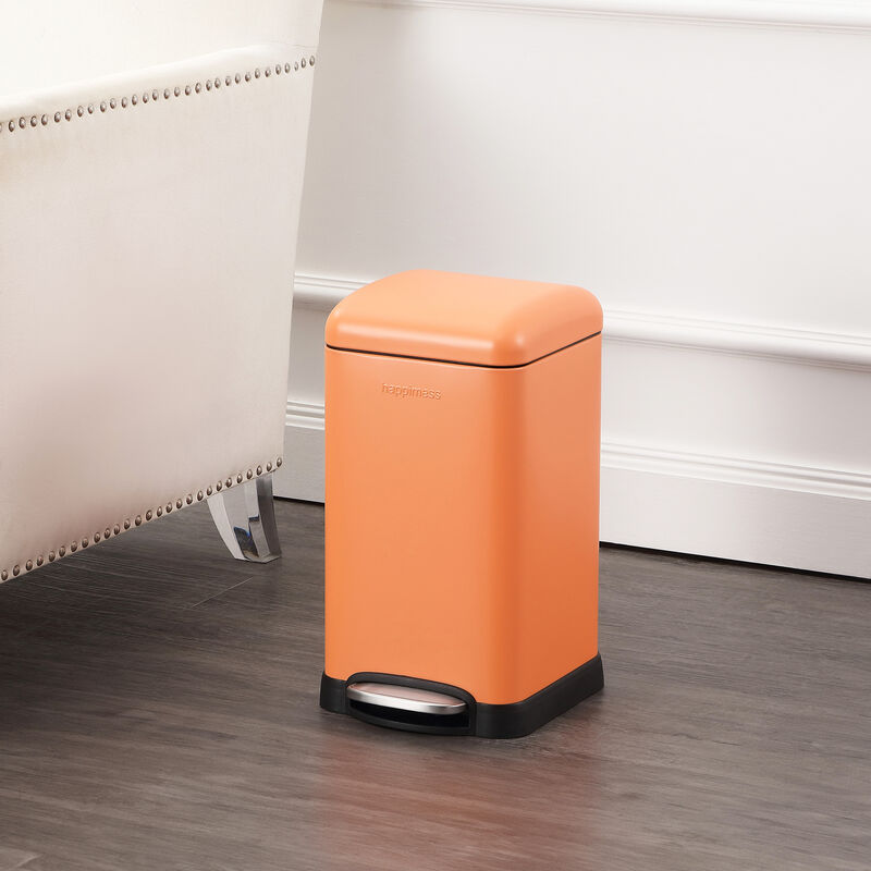 Betty Retro Mini 3.2-Gallon Step-Open Trash Can, Carrot Cake