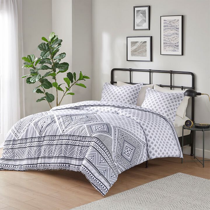 Gracie Mills Johnny Adaptable Beauty Reversible Comforter Collection