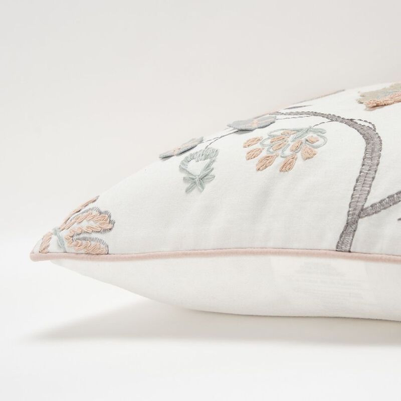 Homezia White Floral Jacobean Pattern Throw Pillow