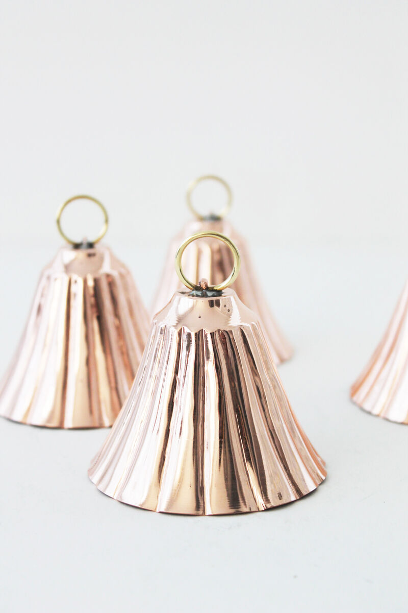 Coppermill Kitchen Vintage Inspired Bell Ornament Set/4