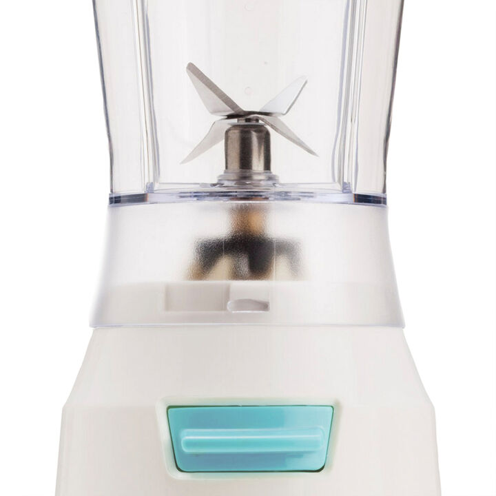 Brentwood 14 Ounce 180 Watt Compact Personal Blender in Blue