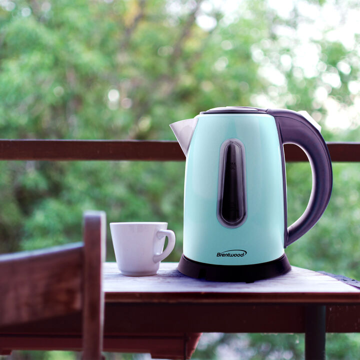 Brentwood 1 Liter Stainless Steel Cordless Electric Kettle in Blue