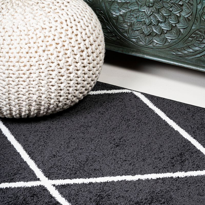 Cole Minimalist Diamond Trellis Area Rug