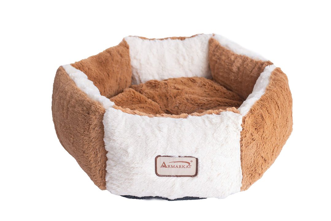 Aeromark Int'l Inc.Armarkat Pet Bed, C02NZS/MB, Brown & Ivory