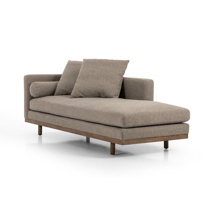 Brady Chaise