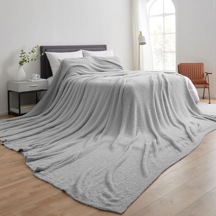 Longer than Long - Coma Inducer� Plush Blanket (115" x 180")