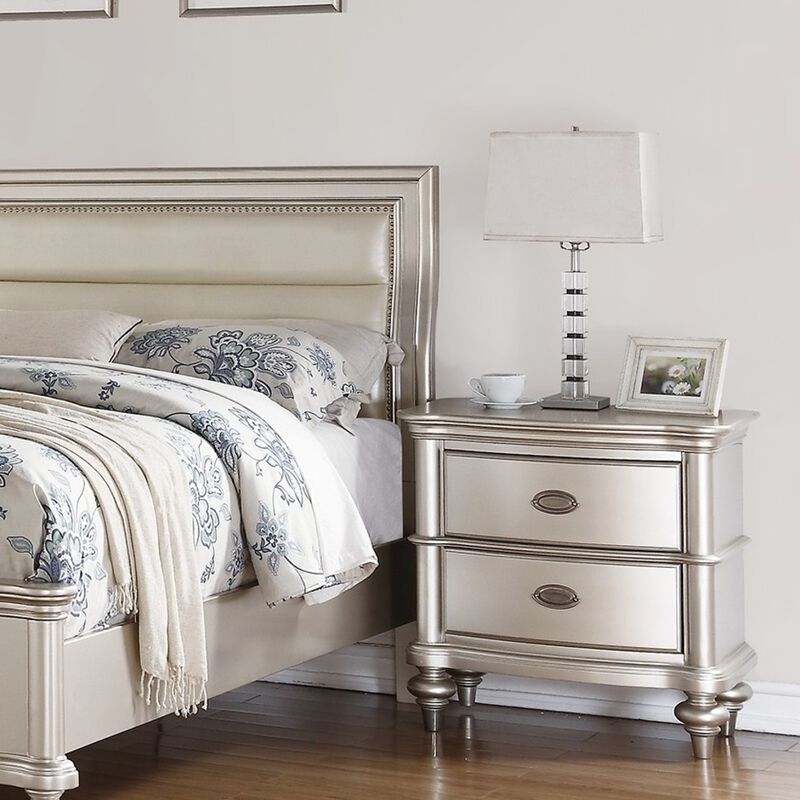 Classic Bedroom Elegant Nightstand Beige / White Finish or Silver 2-Drawers Bedside Table Plywood