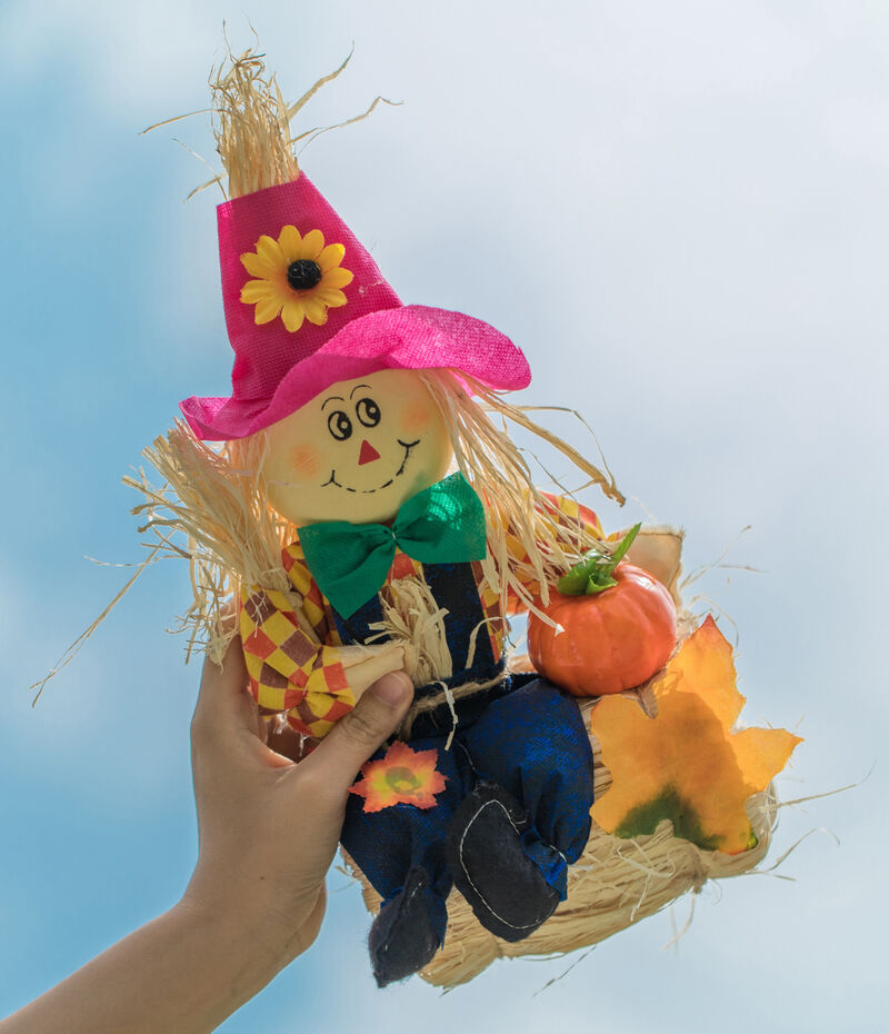 Gardenised 13 Inch Adorable Trio Yard Decor Featuring Outdoor Garden Scarecrows Relaxing Gracefully on Rustic Hay Bales. Perfect for Adding a Touch of Countryside Charm to your Outdoor Space