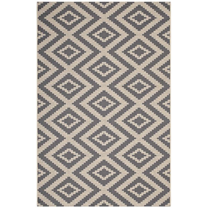 Jagged Geometric Diamond Trellis 8x10 Indoor and Outdoor Area Rug - Gray and Beige