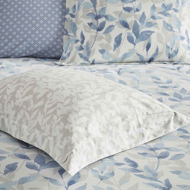 Gracie Mills Zelma Reversible 6 Piece Comforter Set with Bed Sheets