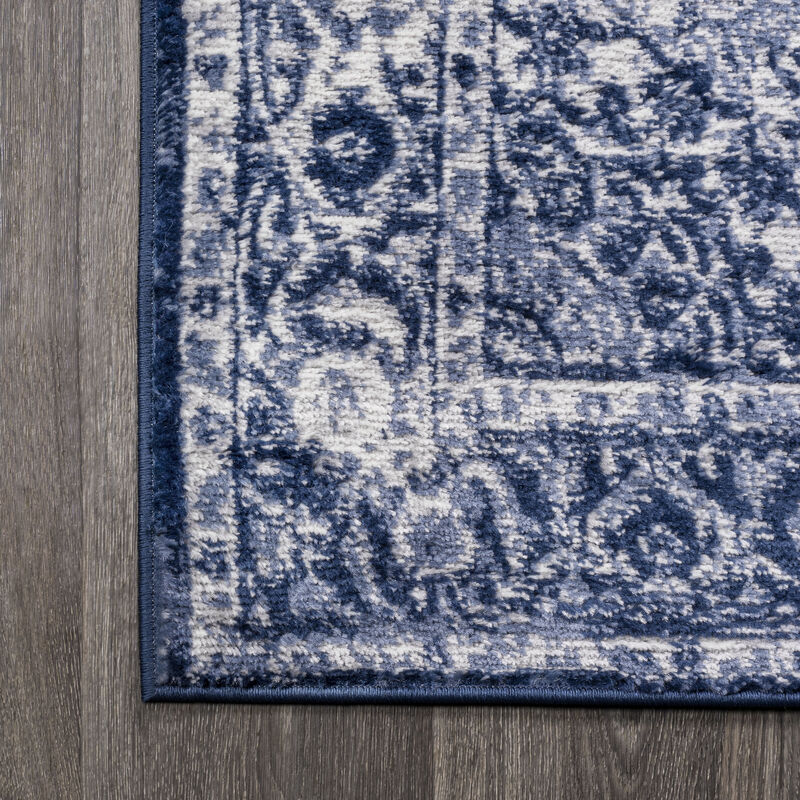 Kelly Rosalia Cottage Medallion Area Rug