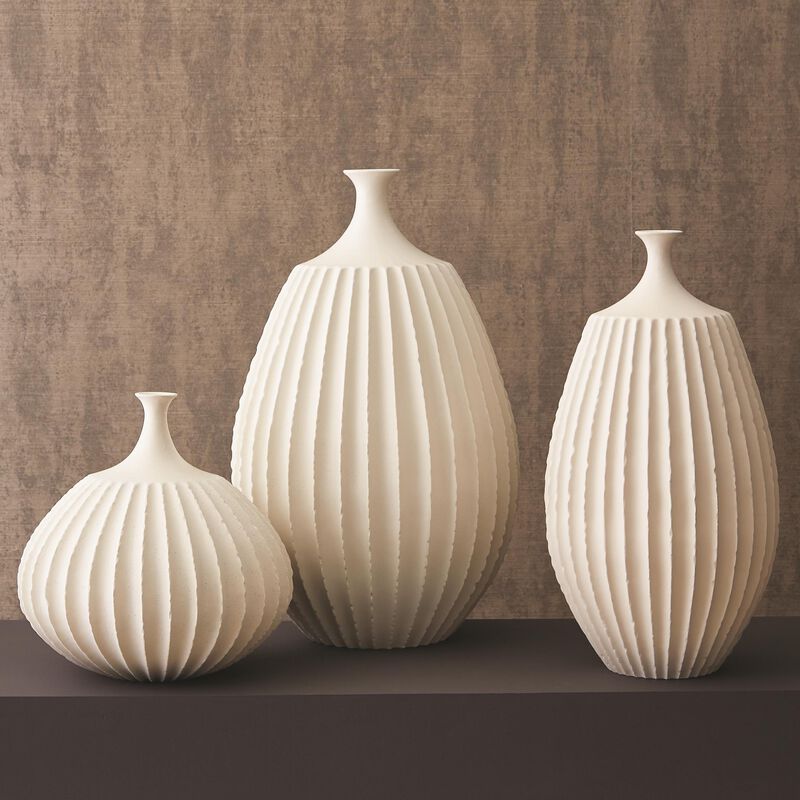 Sawtooth Vase- White Large