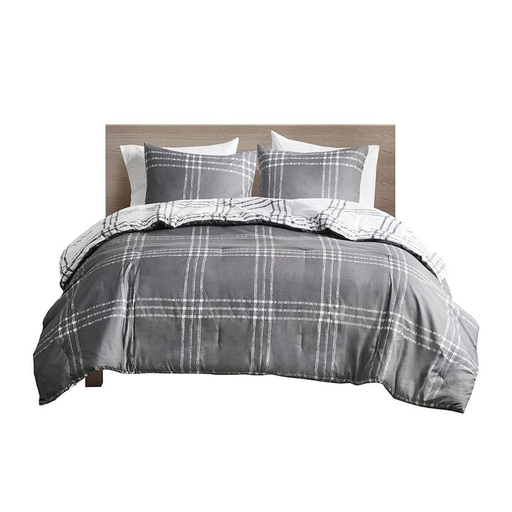 Gracie Mills Merryn Reversible Plaid Comforter Set