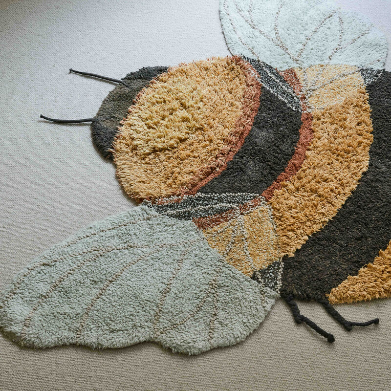 Washable rug Bee