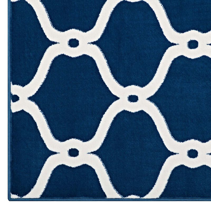 Beltara Chain Link Transitional Trellis 5x8 Area Rug - Moroccan Blue and Ivory