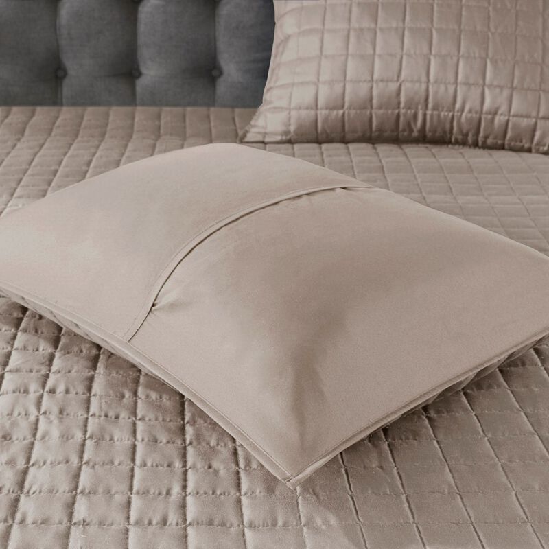 Gracie Mills Isiah 8-Piece Soft Brushed Microfiber Comforter and Quilt Set