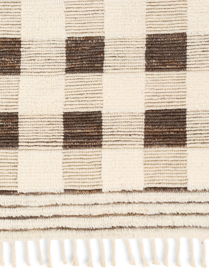 Desouk Berkshire Brown 9' x 12' Rug