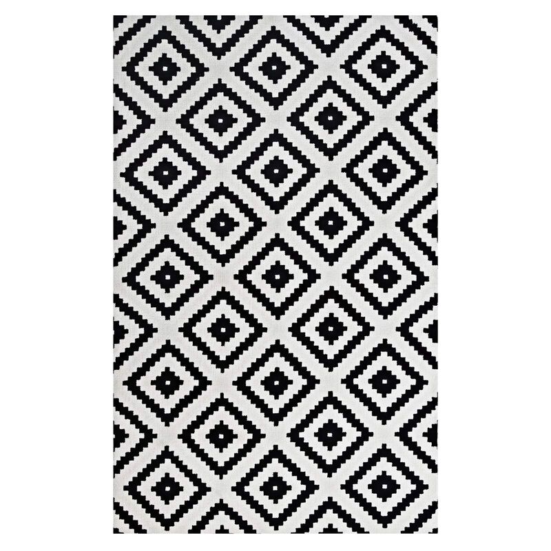 Alika Abstract Diamond Trellis 5x8 Area Rug - Black and White