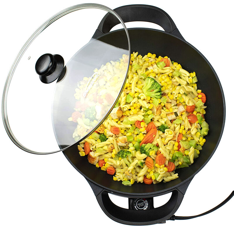 Brentwood 13in Non-Stick Flat Bottom Electric Wok Skillet with Vented Glass Lid in Black