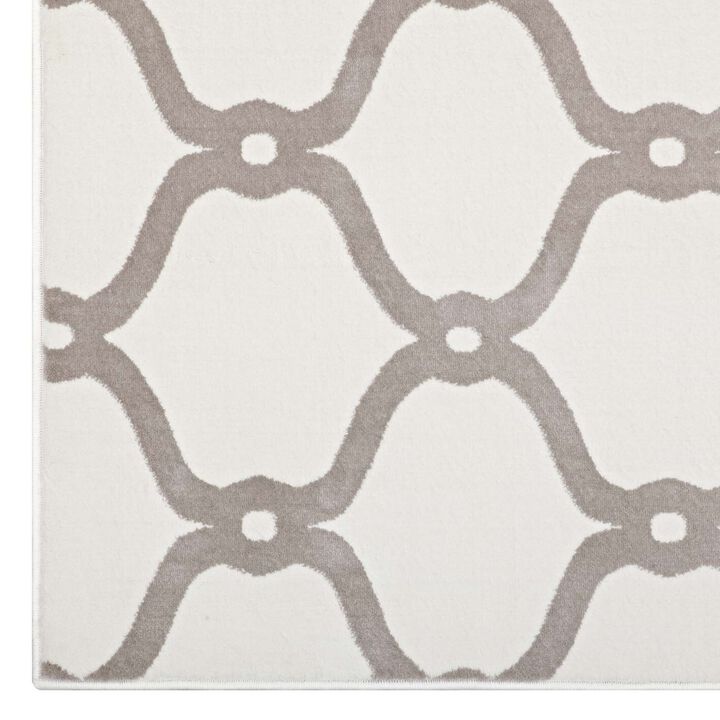 Beltara Chain Link Transitional Trellis 8x10 Area Rug - Beige and Ivory