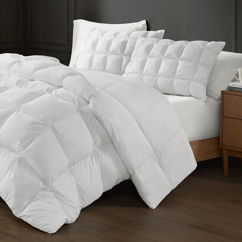 Gracie Mills Norman 3D Puff Stitching Overfilled Down Alternative Comforter