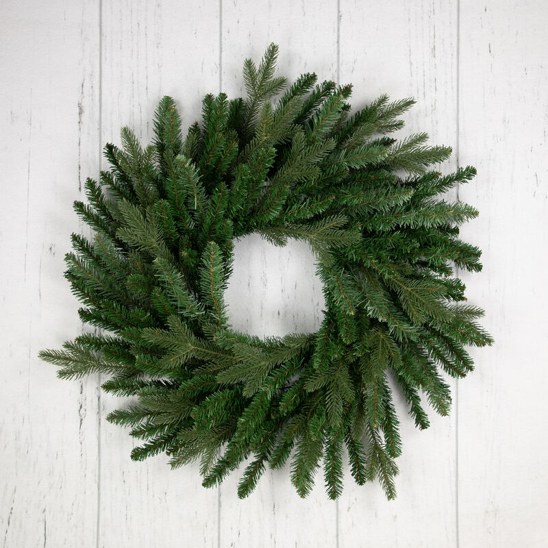 Grande Spruce Artificial Christmas Wreath  24-Inch  Unlit