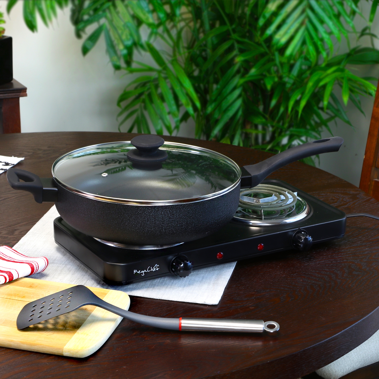 Oster Ashford 5 Quart Saute Pan with Lid in Black